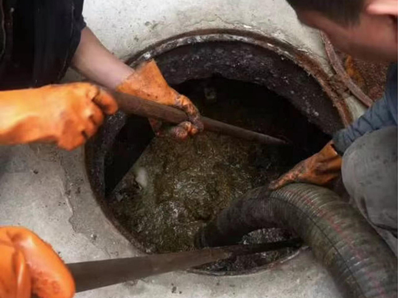 寮步清理化粪池时如何避免沼气的危害?